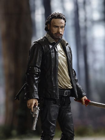 The Walking Dead (TV Series) Rick Grimes (Deputy) Action Figure Gallery Image 2