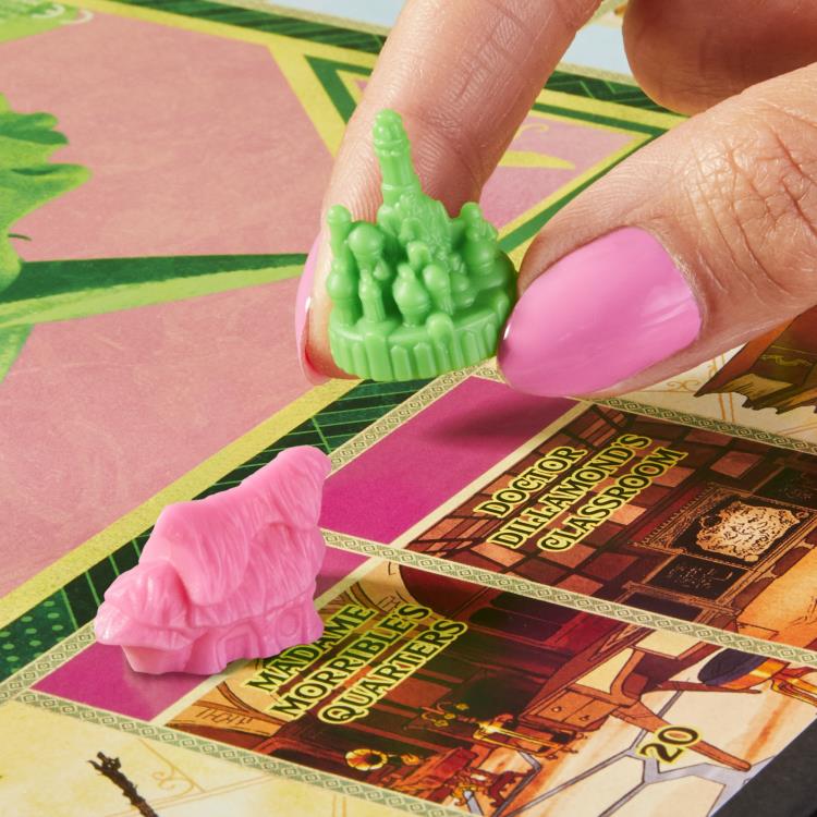 Monopoly: Wicked Movie Edition Gallery Image 5