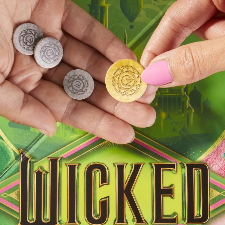 Monopoly: Wicked Movie Edition Gallery Image 8