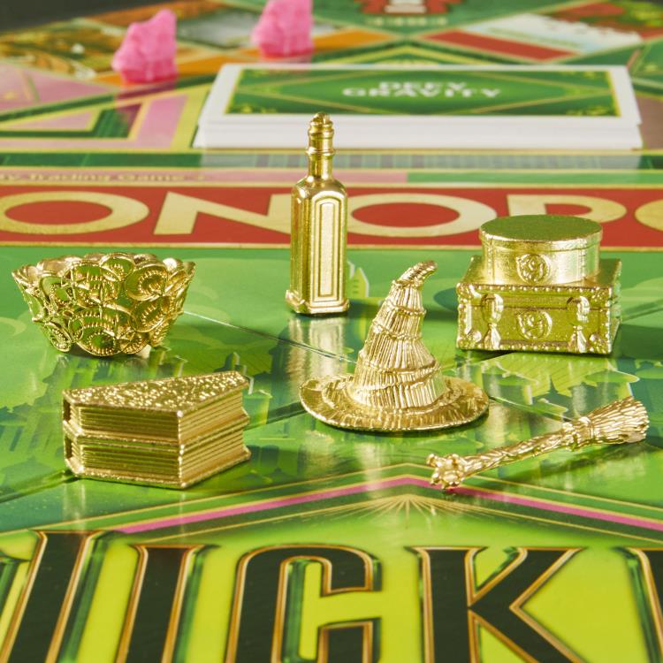 Monopoly: Wicked Movie Edition Gallery Image 3