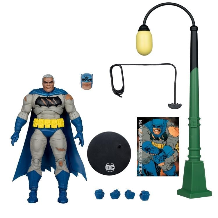 Batman: The Dark Knight Returns DC Multiverse Collector Edition Batman (Battle Damage Blue) Action Figure Gallery Image 13