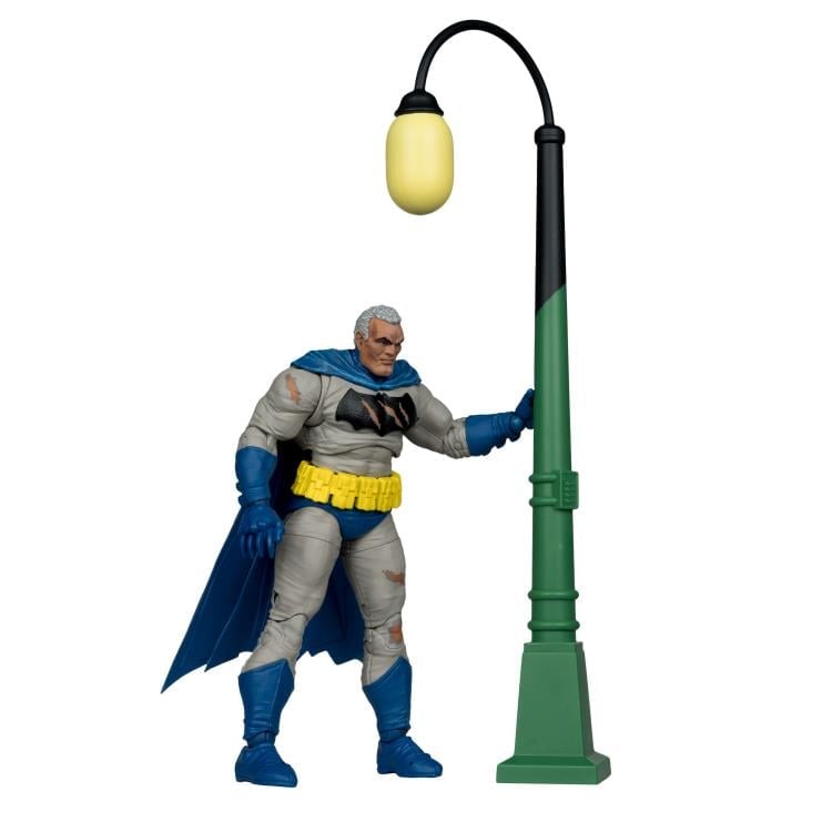 Batman: The Dark Knight Returns DC Multiverse Collector Edition Batman (Battle Damage Blue) Action Figure Gallery Image 12