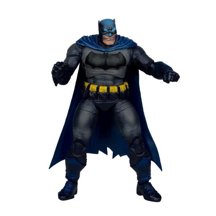 Batman: The Dark Knight Returns DC Multiverse Collector Edition Batman (Battle Damage) Platinum (Chase) Action Figure Gallery Image 4