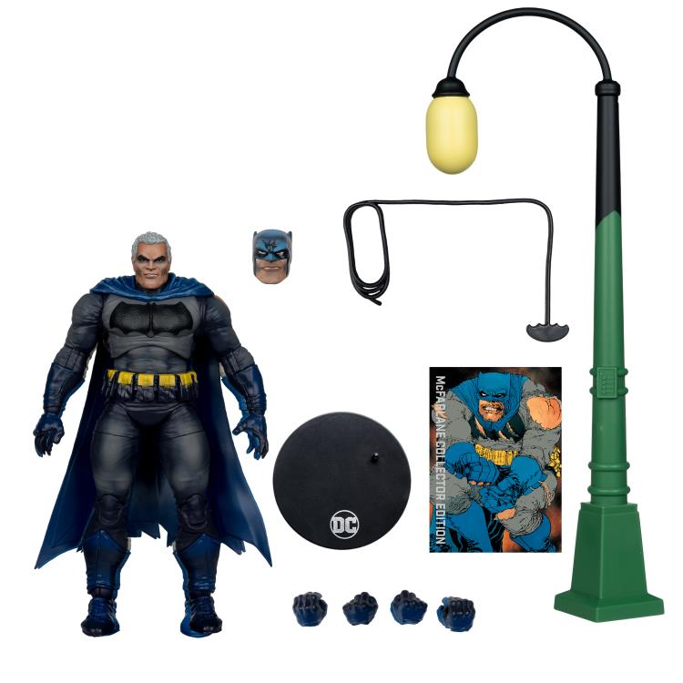 Batman: The Dark Knight Returns DC Multiverse Collector Edition Batman (Battle Damage) Platinum (Chase) Action Figure Gallery Image 8