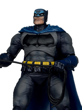 Batman: The Dark Knight Returns DC Multiverse Collector Edition Batman (Battle Damage) Platinum (Chase) Action Figure Gallery Image 2