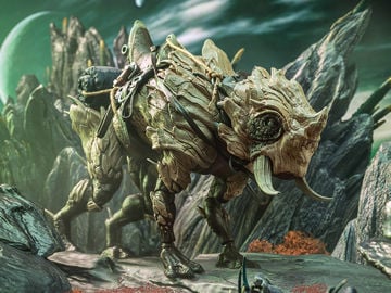 Mythic Legions: Poxxus Aracagorr Ogre-Scale Action Figure
