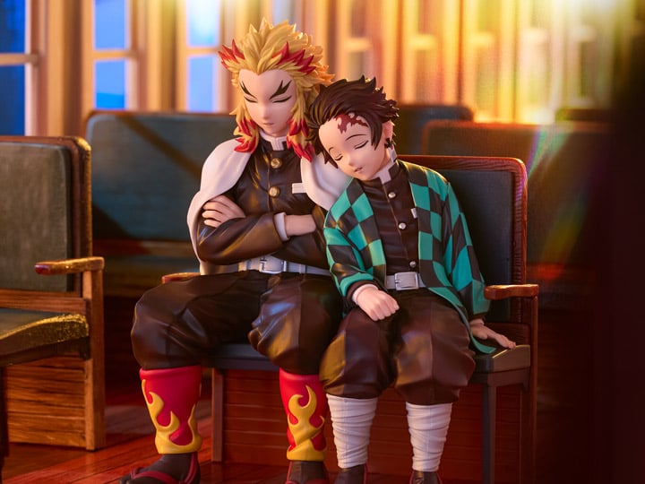 Demon Slayer: Kimetsu no Yaiba Ichibansho Revible Moment Tanjiro Kamado & Kyojuro Rengoku (Locus) Figure Gallery Image 1