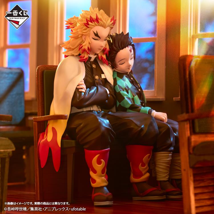 Demon Slayer: Kimetsu no Yaiba Ichibansho Revible Moment Tanjiro Kamado & Kyojuro Rengoku (Locus) Figure Gallery Image 5