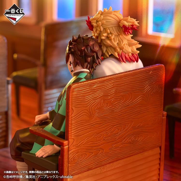 Demon Slayer: Kimetsu no Yaiba Ichibansho Revible Moment Tanjiro Kamado & Kyojuro Rengoku (Locus) Figure Gallery Image 6