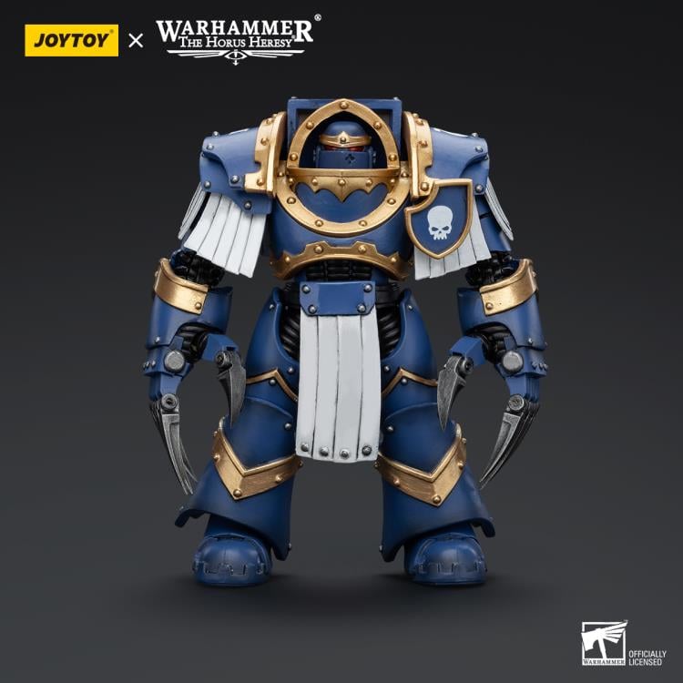 Warhammer: The Horus Heresy Ultramarines Cataphractii Terminator Squad Terminator with Lightning Claws 1/18 Scale Action Figure Gallery Image 4