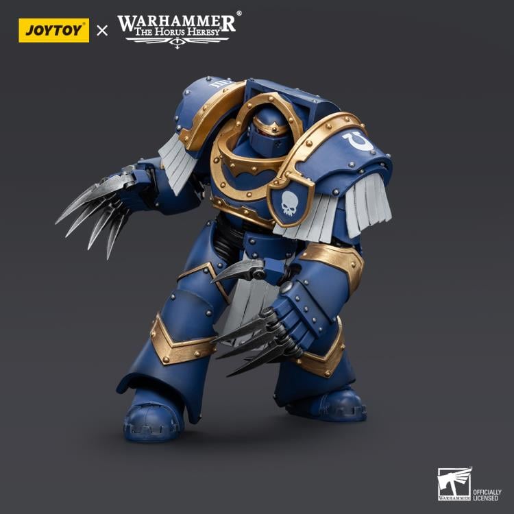 Warhammer: The Horus Heresy Ultramarines Cataphractii Terminator Squad Terminator with Lightning Claws 1/18 Scale Action Figure Gallery Image 7