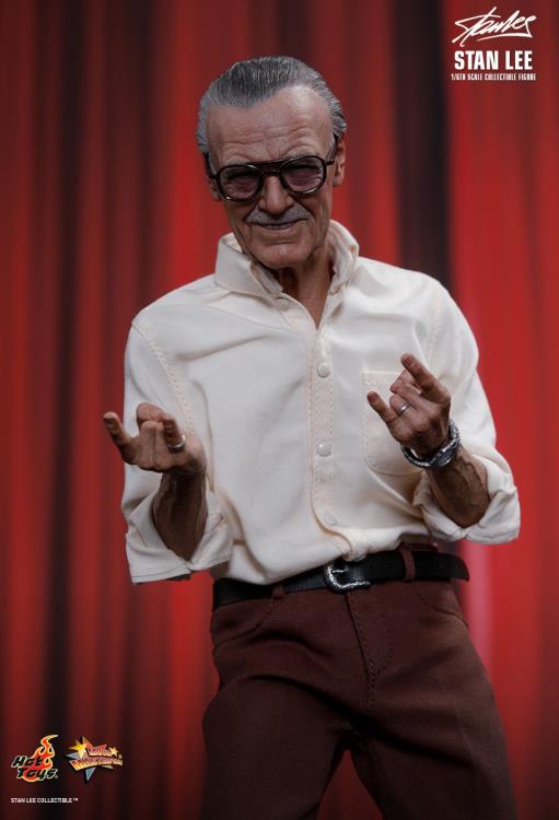Stan Lee MMS327 Stan Lee 1/6th Scale Collectible Figure Gallery Image 8
