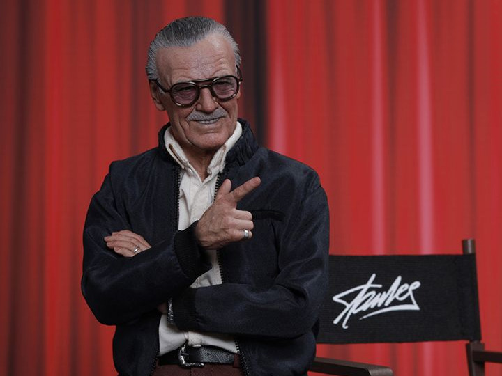 Stan Lee MMS327 Stan Lee 1/6th Scale Collectible Figure Gallery Image 1