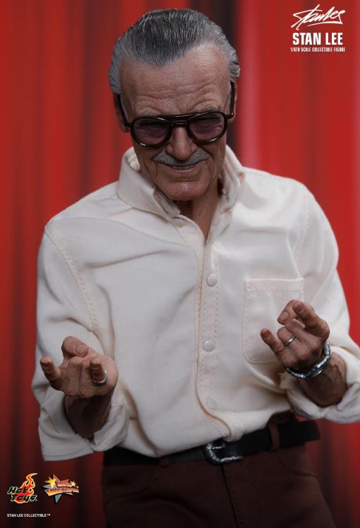 Stan Lee MMS327 Stan Lee 1/6th Scale Collectible Figure Gallery Image 7