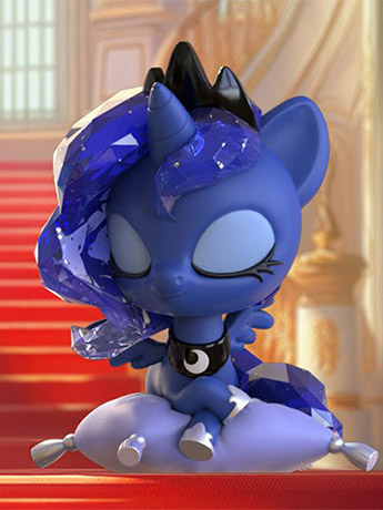My Little Pony Kwistal Fwenz Princess Luna (Memories Edition) Gallery Image 2