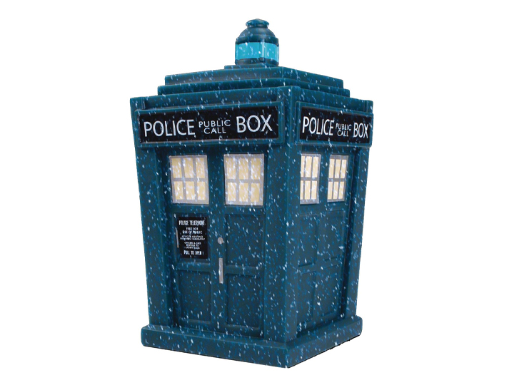 Doctor Who Titans TARDIS (Snow Effect Ver.) Vinyl Figure Gallery Image 1