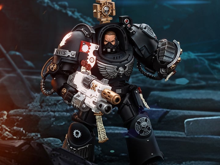 Warhammer 40K Iron Hands Captain in Terminator Armor 1/18 Scale Action Figure Gallery Image 1