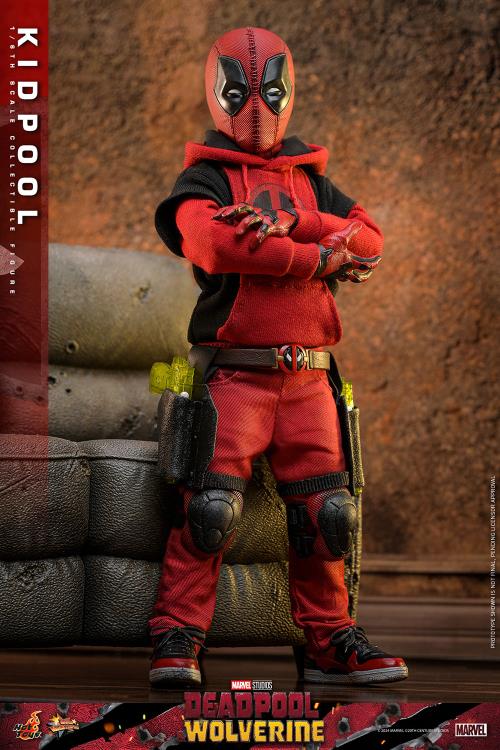 Deadpool & Wolverine MMS763 Kidpool 1/6th Scale Collectible Figure Gallery Image 13