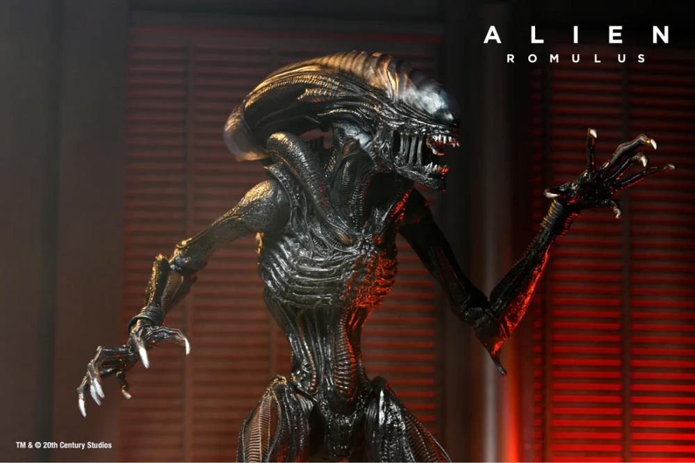 Alien: Romulus Ultimate Scorched Alien Xenomorph Gallery Image 8
