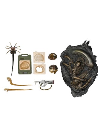 Alien: Romulus Ultimate Accessory Set Gallery Image 2