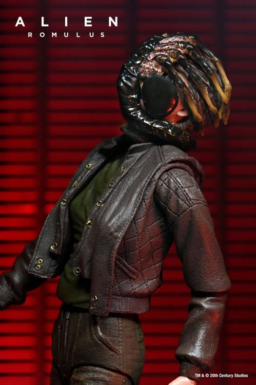 Alien: Romulus Ultimate Accessory Set Gallery Image 4