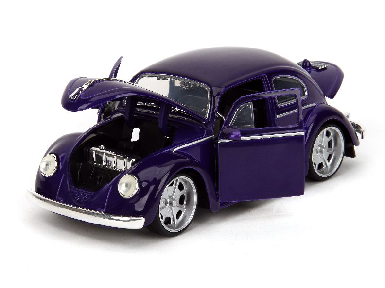 Wednesday Hollywood Rides Wednesday Addams & Thing Figures & Volkswagen Beetle 1/24 Scale Model Gallery Image 7