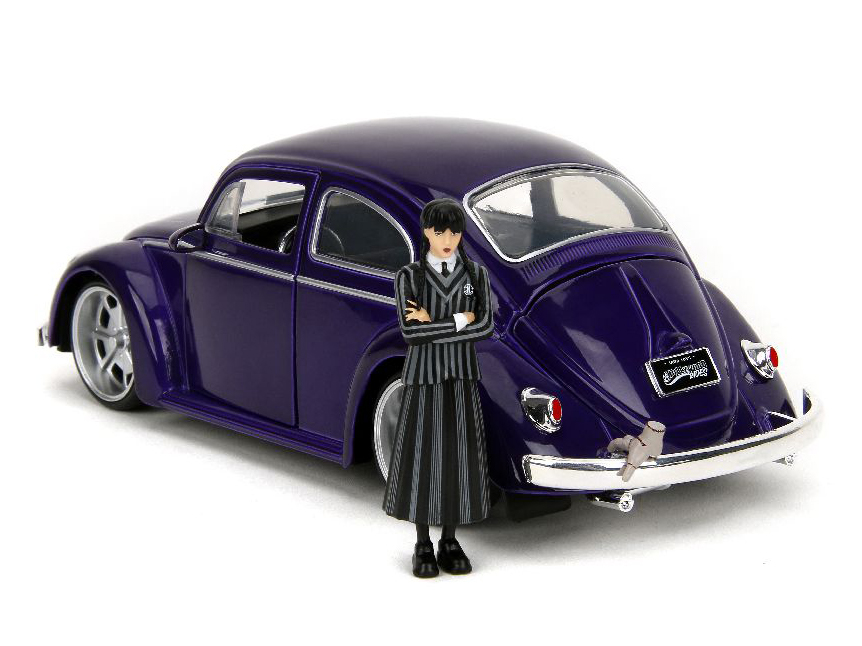 Wednesday Hollywood Rides Wednesday Addams & Thing Figures & Volkswagen Beetle 1/24 Scale Model Gallery Image 20