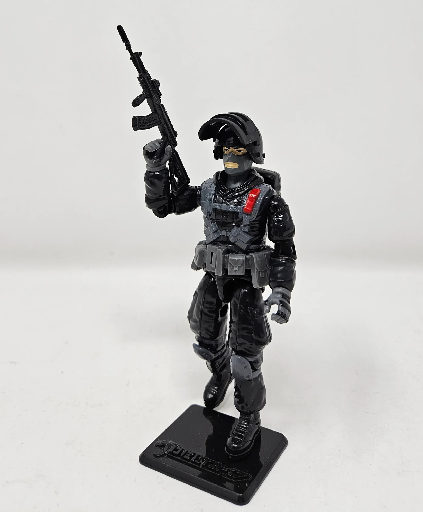 Delta-17: War in the Shadows Retrograd Thunder Battalion Infantry Action Figure Gallery Image 3