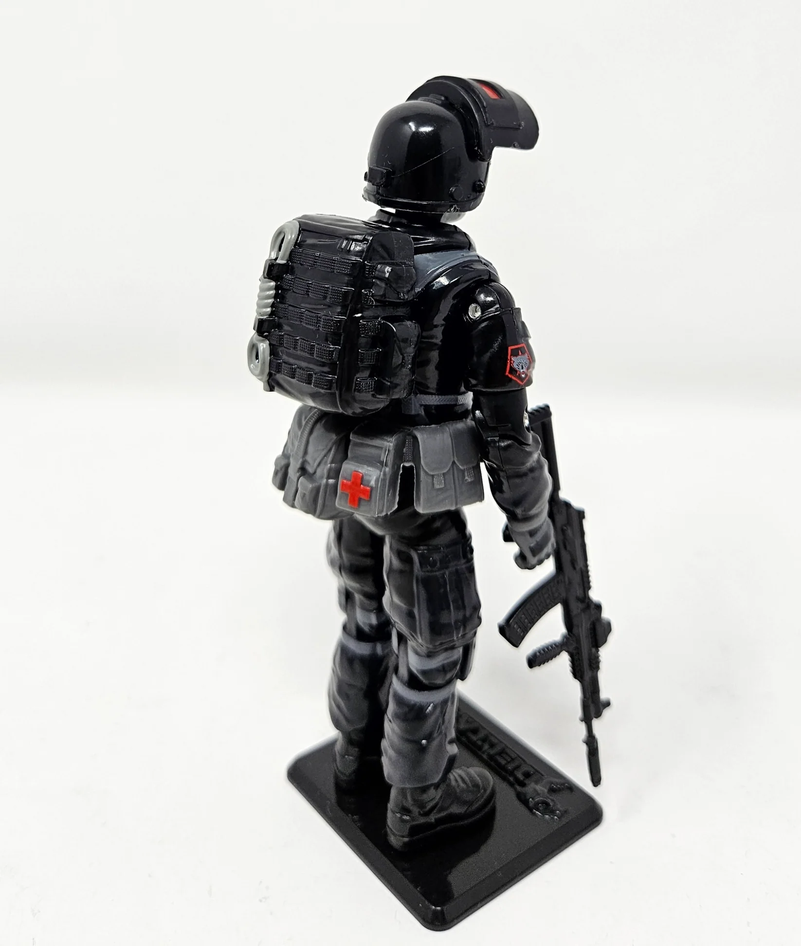Delta-17: War in the Shadows Retrograd Thunder Battalion Infantry Action Figure Gallery Image 4