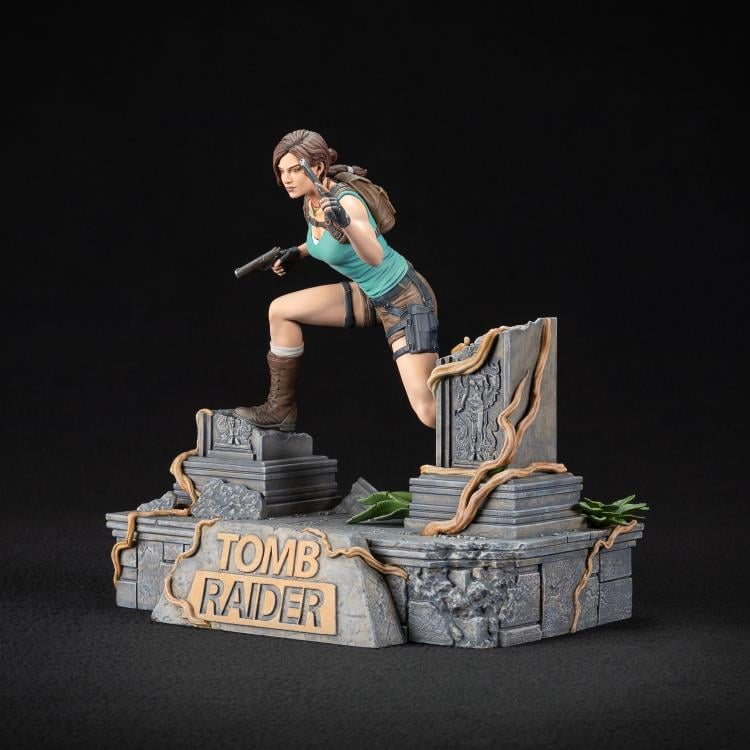 Tomb Raider Lara Croft Statue Gallery Image 7
