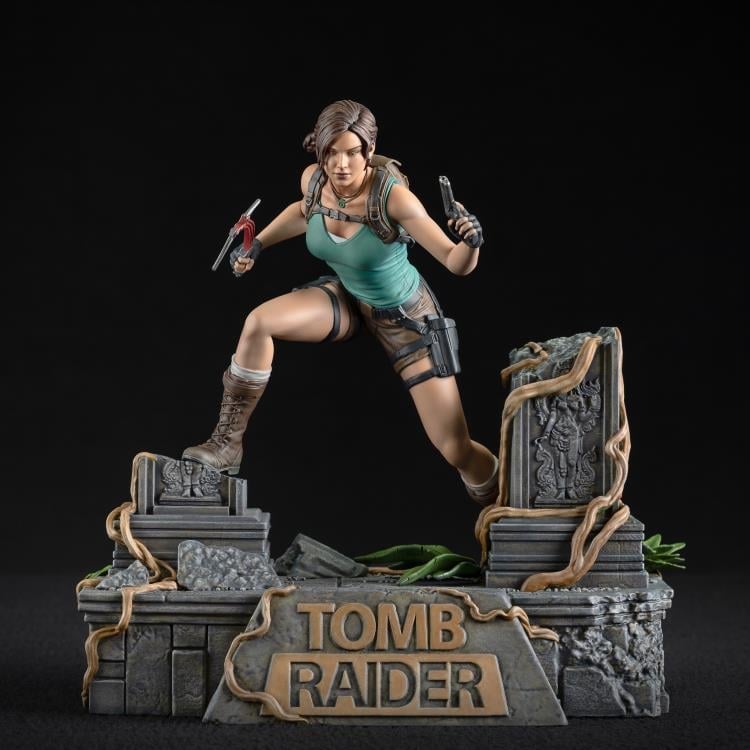 Tomb Raider Lara Croft Statue Gallery Image 4