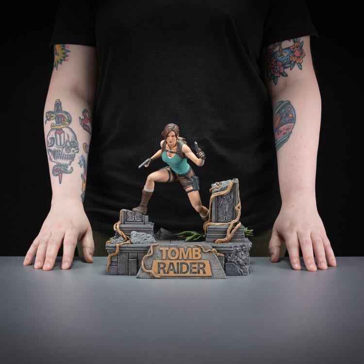 Tomb Raider Lara Croft Statue Gallery Image 21