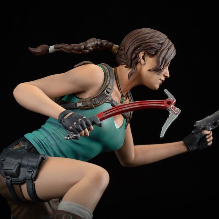 Tomb Raider Lara Croft Statue Gallery Image 16