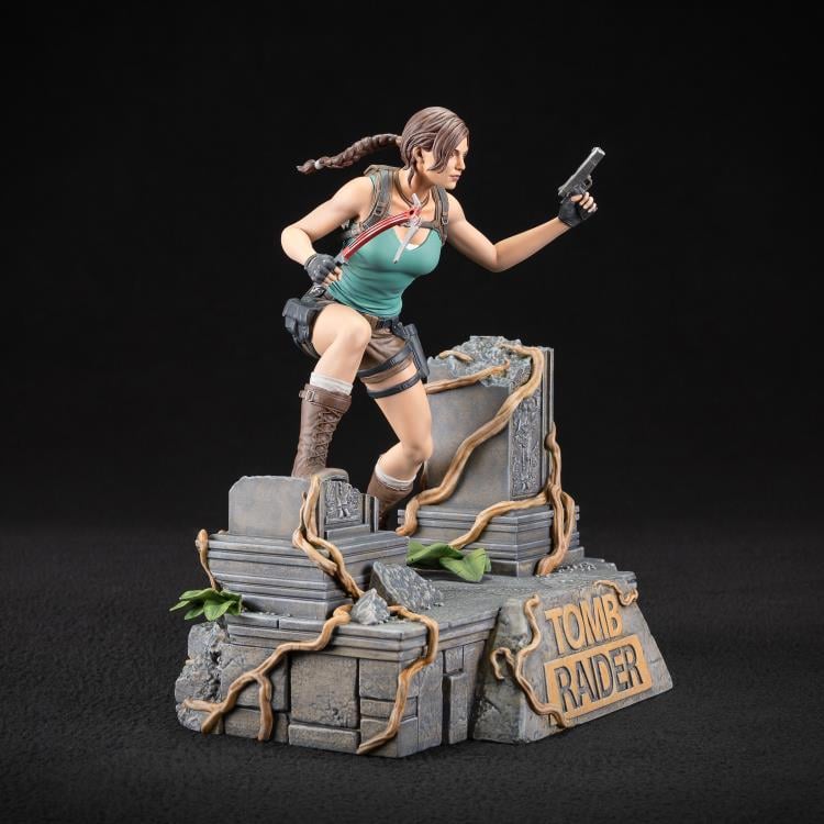 Tomb Raider Lara Croft Statue Gallery Image 11