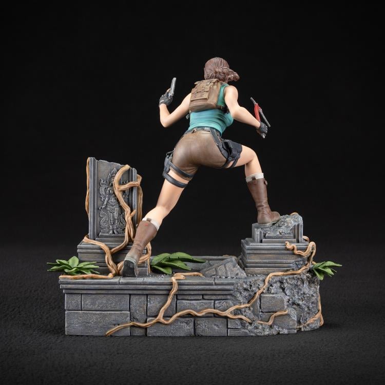 Tomb Raider Lara Croft Statue Gallery Image 13