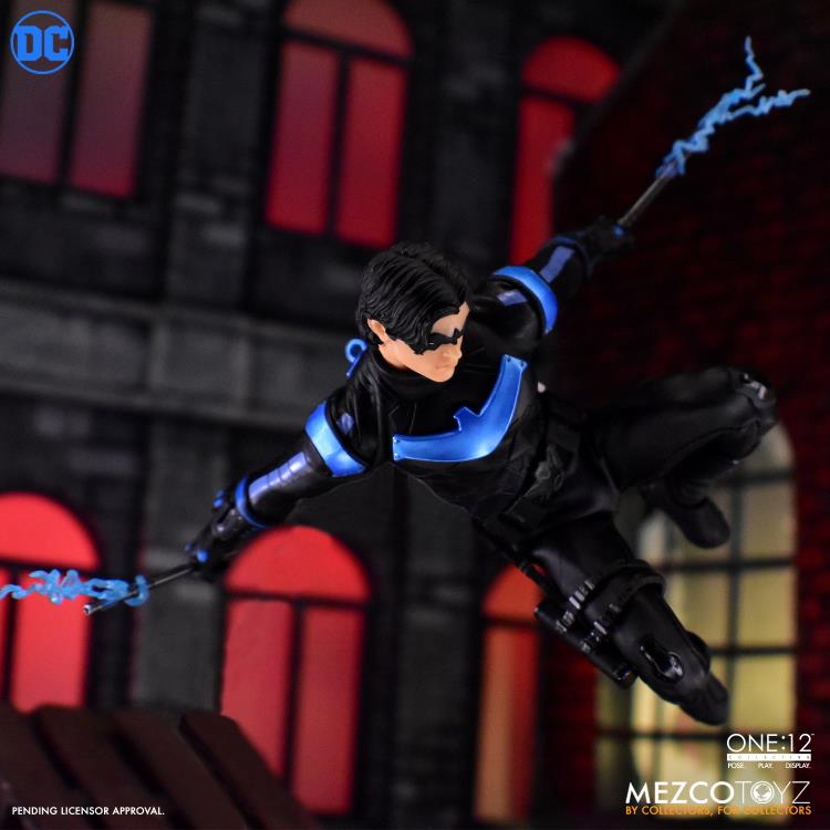 DC Comics One:12 Collective Nightwing Gallery Image 3