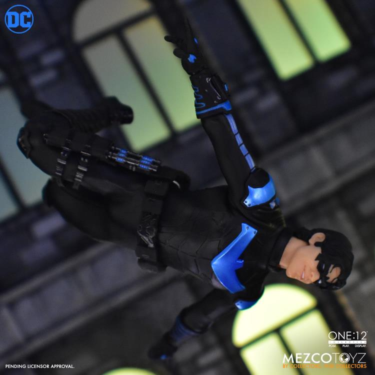 DC Comics One:12 Collective Nightwing Gallery Image 7