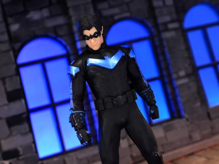 DC Comics One:12 Collective Nightwing Gallery Image 1