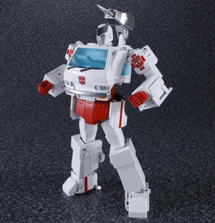 Transformers Masterpiece MP-30 Ratchet Gallery Image 6