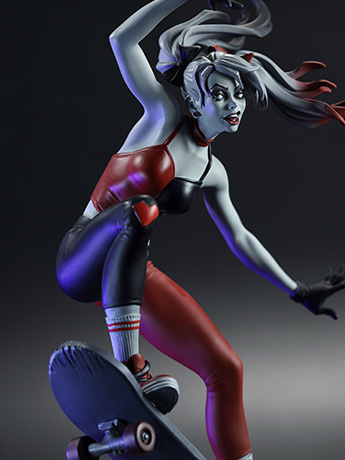 Harley Quinn Red, White & Black Harley Quinn 1/10 Scale Limited Edition Statue (Ivan Tao) Gallery Image 2