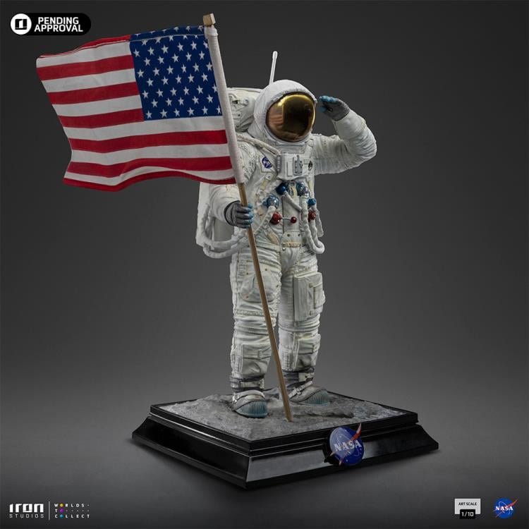 Apollo 11 Astronaut 1/10 Art Scale Limited Edition Statue Gallery Image 4