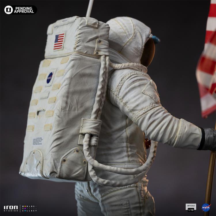 Apollo 11 Astronaut 1/10 Art Scale Limited Edition Statue Gallery Image 9