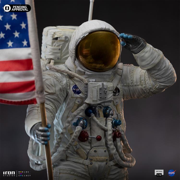 Apollo 11 Astronaut 1/10 Art Scale Limited Edition Statue Gallery Image 7