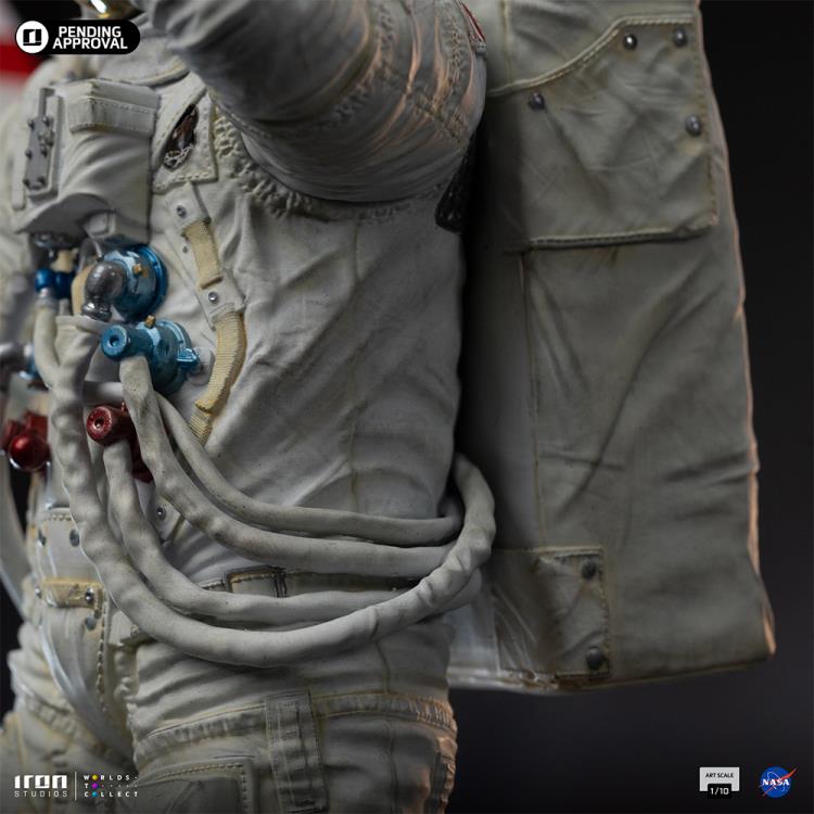 Apollo 11 Astronaut 1/10 Art Scale Limited Edition Statue Gallery Image 12