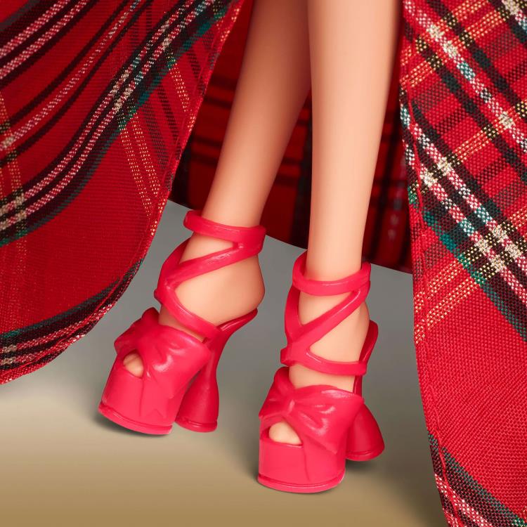 Barbie 2024 Holiday Barbie Doll (Wavy Brunette Hair) Gallery Image 8