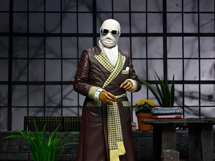 Universal Monsters Ultimate Invisible Man "Kemp House" (Color Ver.) Action Figure Gallery Image 1