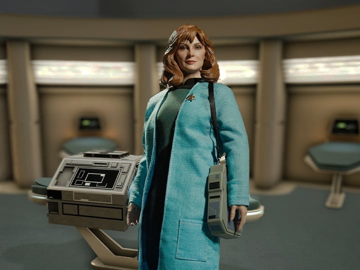 Star Trek: The Next Generation Dr. Beverly Crusher (Standard Ver.) 1/6 Scale Figure Gallery Image 1