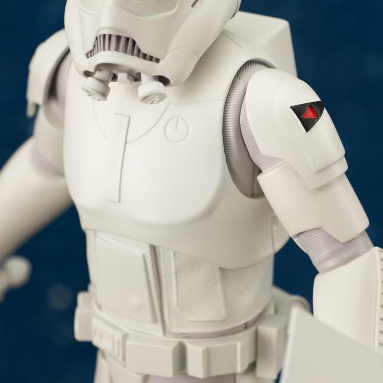 Star Wars Premier Collection Stormtrooper (Concept) 1/7 Scale Limited Edition Exclusive Statue Gallery Image 10