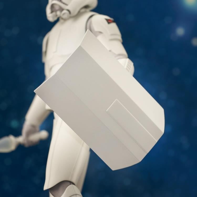 Star Wars Premier Collection Stormtrooper (Concept) 1/7 Scale Limited Edition Exclusive Statue Gallery Image 11