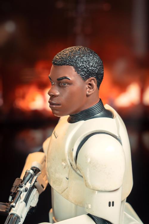 Star Wars: The Force Awakens FN-2187 1/6 Scale Limited Edition Exclusive Bust Gallery Image 13